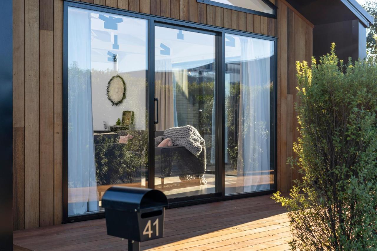Black Barn Modern: Luxe Martinborough Escape Exterior photo
