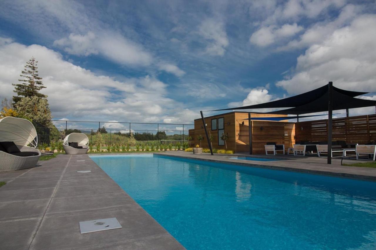 Black Barn Modern: Luxe Martinborough Escape Exterior photo